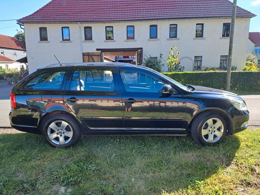 Skoda Octavia 198.000 km 3.800 € Triptis 07819