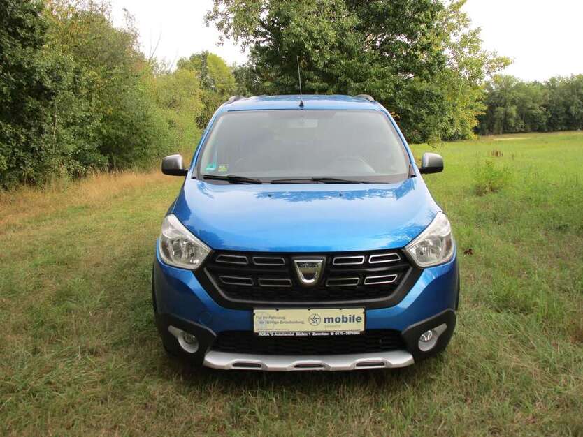 Dacia Lodgy 93.000 km 12.400 € Zwenkau 04442