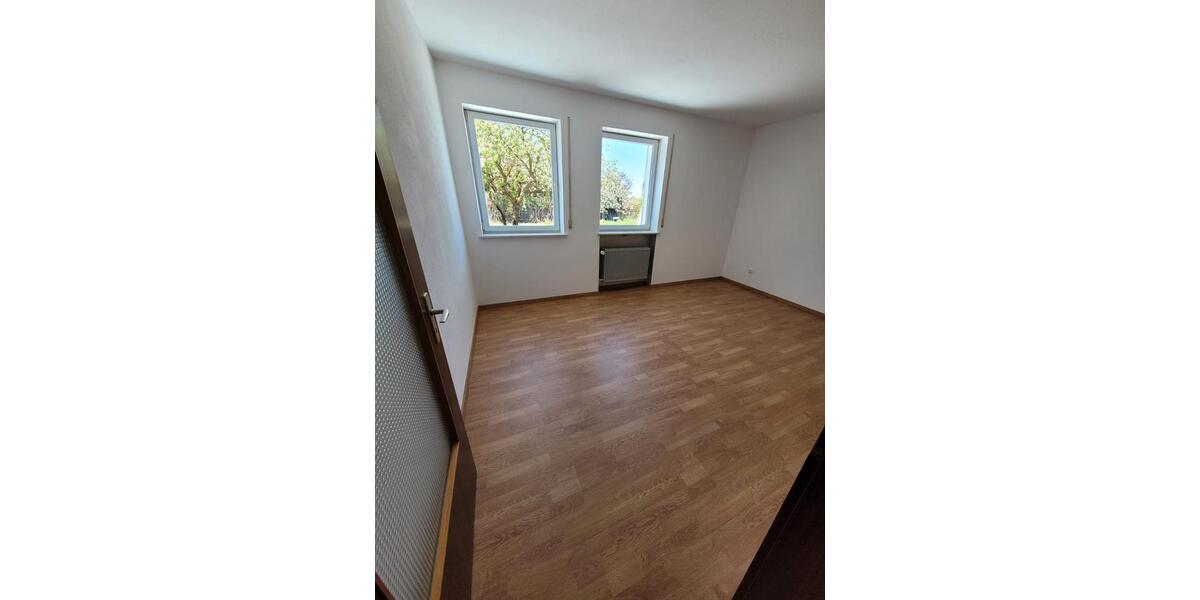 Erdgeschoßwohnung Künzing - 4 Zimmer, 85 m&sup2;, 800&euro; | Angebot:26414641
