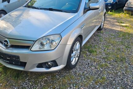 Opel Tigra 123.377 km 3.990 &euro; Solingen 42699