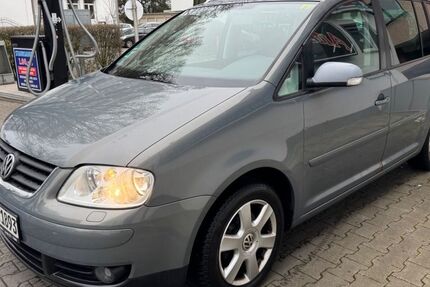 VW Touran 231.000 km 1.000 &euro; Frankfurt 60487