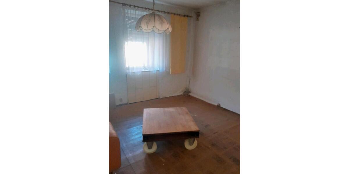 Reihenhaus Hettstedt - 5 Zimmer, 150 m&sup2;, 29.000&euro; | Angebot:25995304