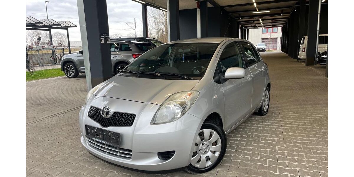 Toyota Yaris 87.389 km 2.999 &euro; Rosenheim 83026