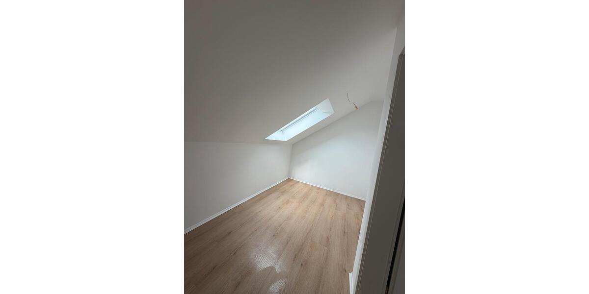 Dachgeschoßwohnung Leopoldshöhe - 3 Zimmer, 108 m&sup2;, 457.000&euro; | Angebot:26947117