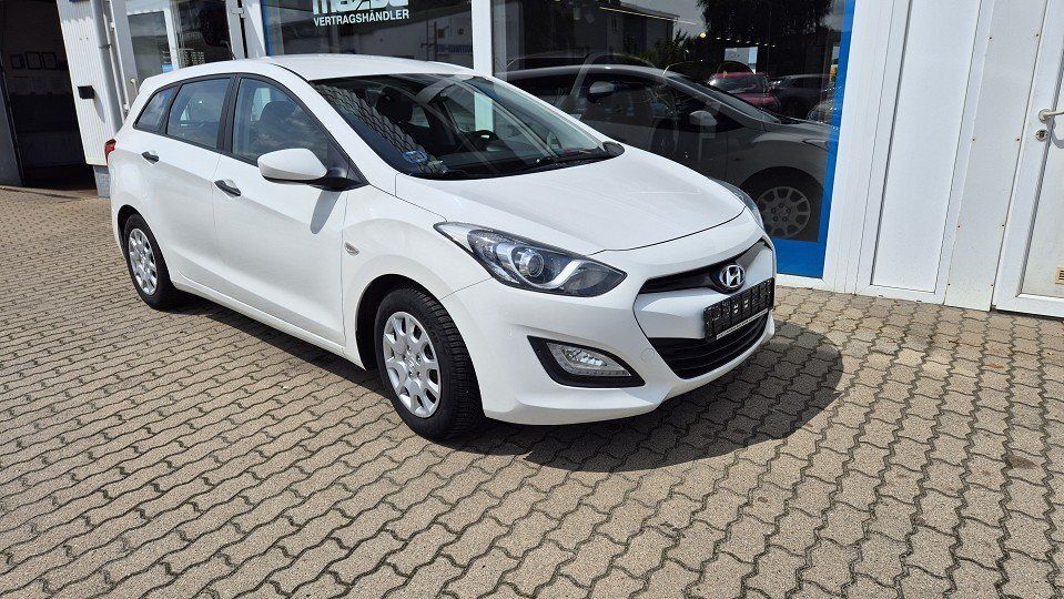 i30