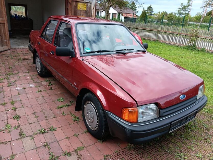 Ford Orion 94.923 km 2.500 € Mamming 94437