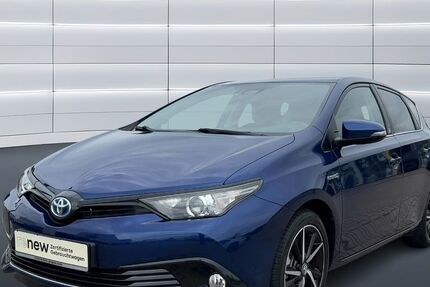 Toyota Auris 77.856 km 14.390 &euro; Stendal 39576