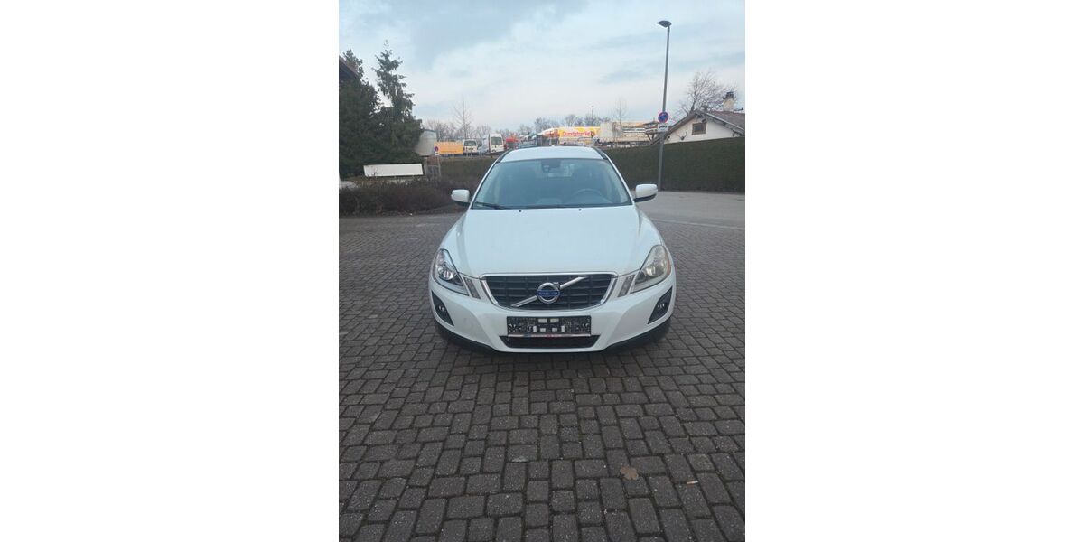 Volvo XC60 299.999 km 4.100 &euro; Rosenheim 83026