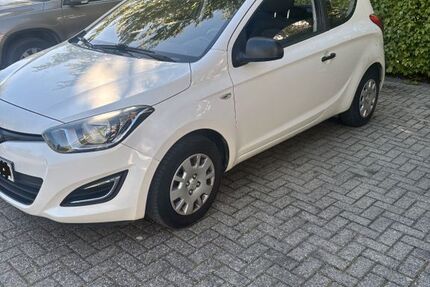 Hyundai i20 182.000 km 2.850 &euro; Aachen 52078