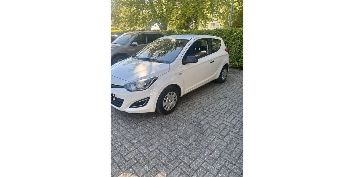 Hyundai i20 182.000 km 2.850 &euro; Aachen 52078