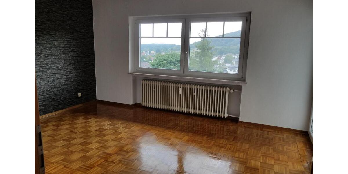 Erdgeschoßwohnung Dautphetal - 4 Zimmer, 140 m&sup2;, 1.090&euro; | Angebot:26096714