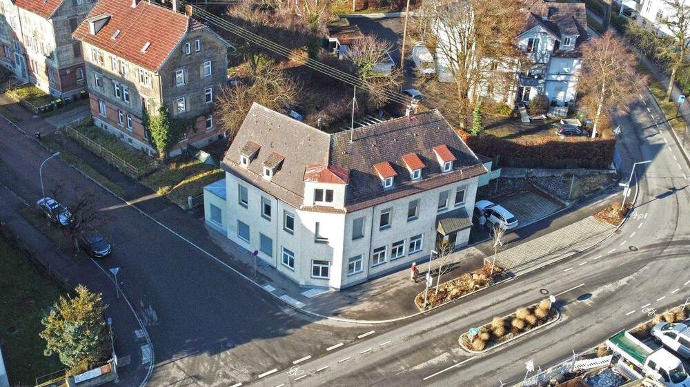 Wohn- und Geschäftshaus mit Gewerbe im EG und zwei großzügigen Wohnungen in Bahnhofsnähe zimmer