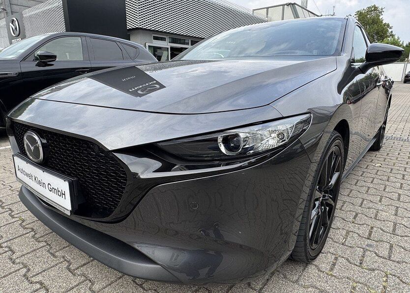 Mazda 3 26.099 km 23.900 € Bietigheim-Bissingen 74321