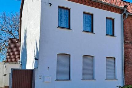 Haus Raguhn-Jeßnitz Jeßnitz (Anhalt) - 4 Zimmer, 90 m&sup2;, 65.000&euro; | Angebot:27147848