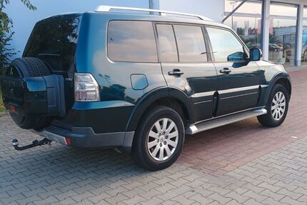 Mitsubishi Pajero 208.000 km 10.000 &euro; Berlin 12305