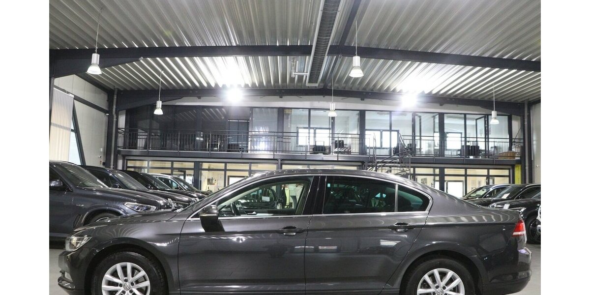 VW Passat 1.4 TSI Comfortline NAVI-DM+APPLE+ANDROID 159.000 km 11.888 &euro; Hamm 59077