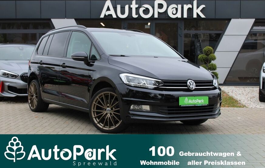 VW Touran 121.228 km 14.990 € Bersteland 15910