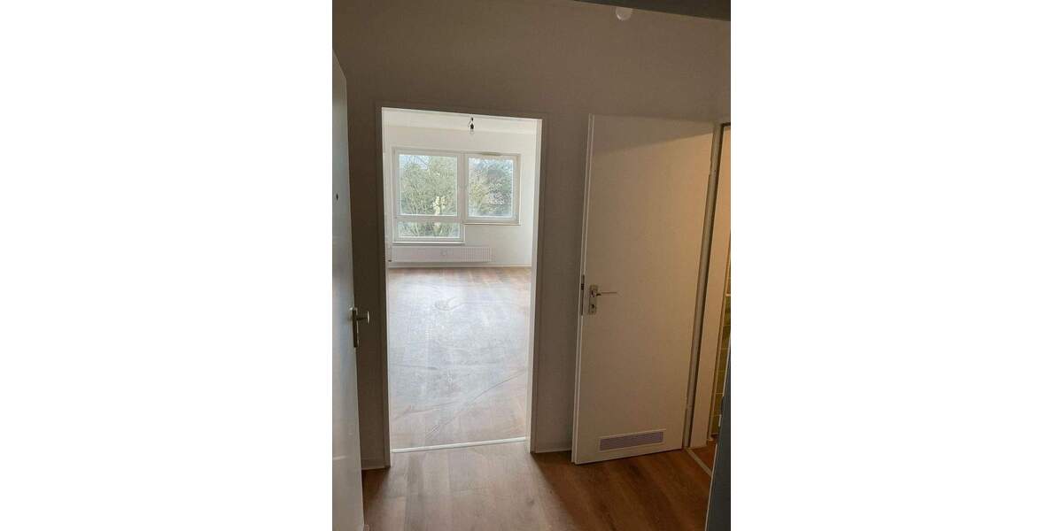 Etagenwohnung Wiesbaden Erbenheim - 1 Zimmer, 43 m&sup2;, 580&euro; | Angebot:25096136