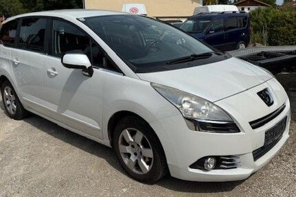 Peugeot 5008 209.000 km 2.590 &euro; Prien-Bachham 83209