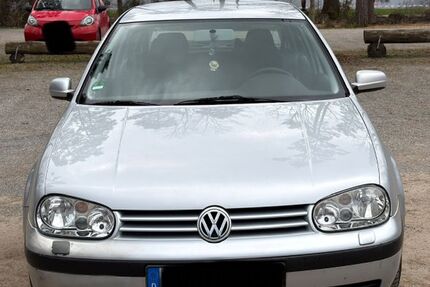 VW Golf 230.500 km 2.300 &euro; Calw 75365