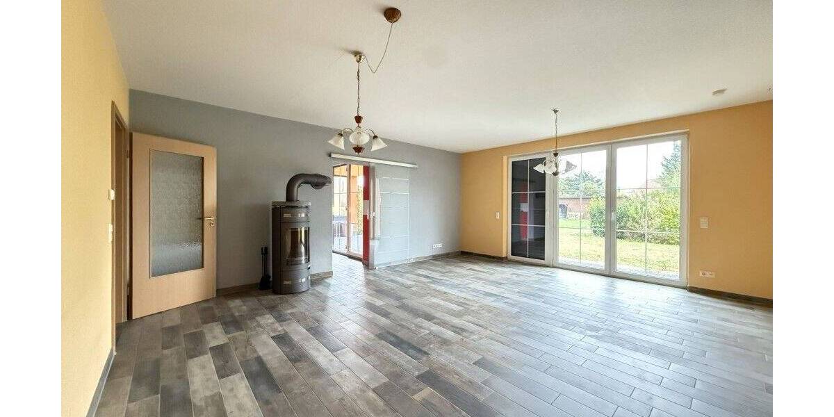 Einfamilienhaus Wiesenau - 3 Zimmer, 140 m&sup2;, 1.300&euro; | Angebot:23518362