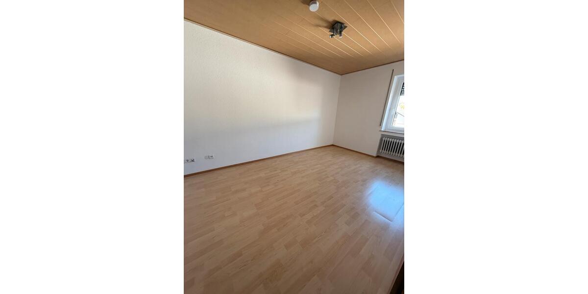 Etagenwohnung Laupheim - 5 Zimmer, 125 m&sup2;, 1.350&euro; | Angebot:26336049