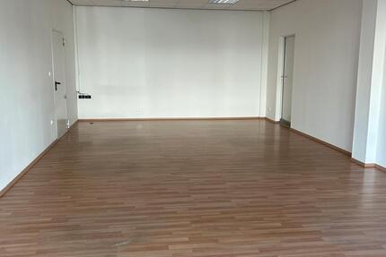 GewerbeImmobilie in Glessen zu vermieten – 42 m² für 800 € warm!