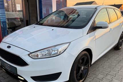 Ford Focus 99.999 km 7.499 &euro; Paderborn 33104
