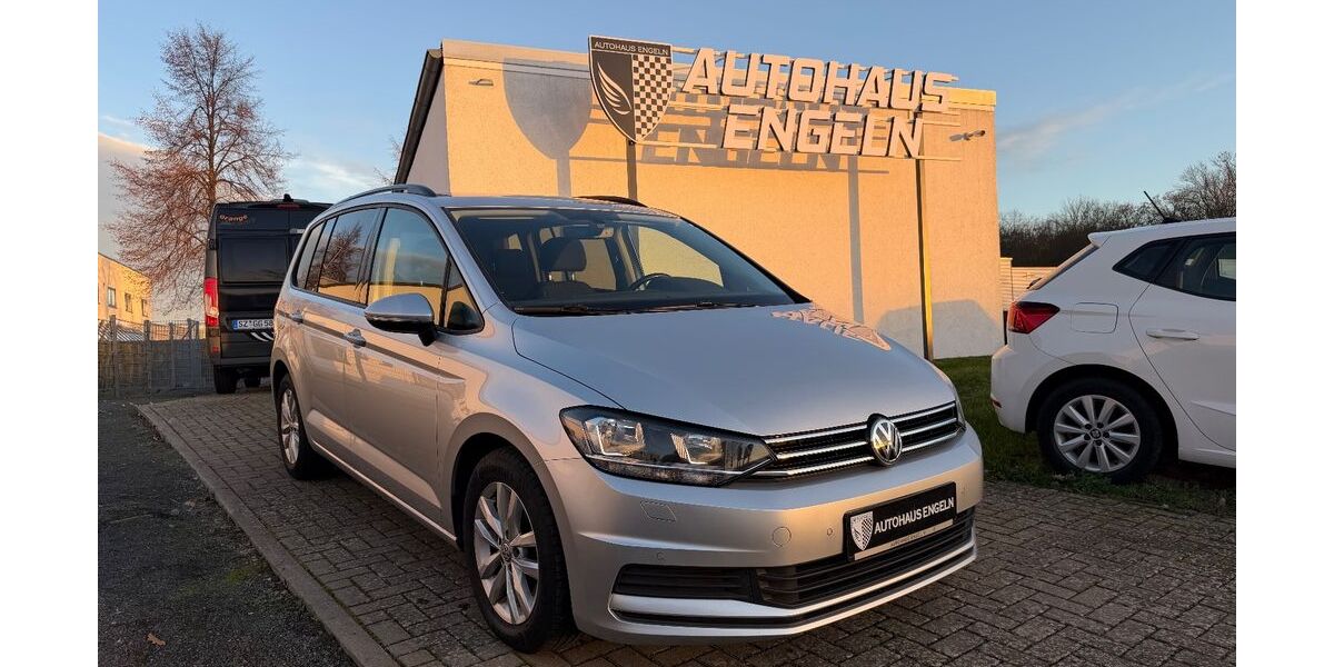 VW Touran 157.982 km 15.990 &euro; Salzgitter 38229