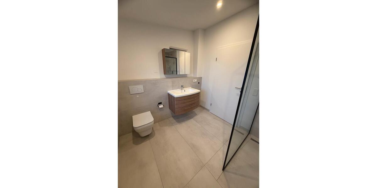 Reihenhaus Troisdorf - 5 Zimmer, 155 m&sup2;, 2.090&euro; | Angebot:25926282