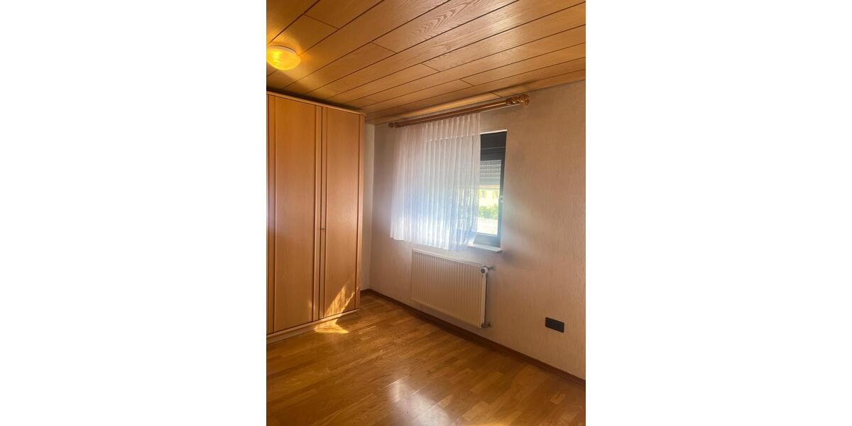 Reihenhaus Fußgönheim - 5 Zimmer, 120 m&sup2;, 1.400&euro; | Angebot:26535647