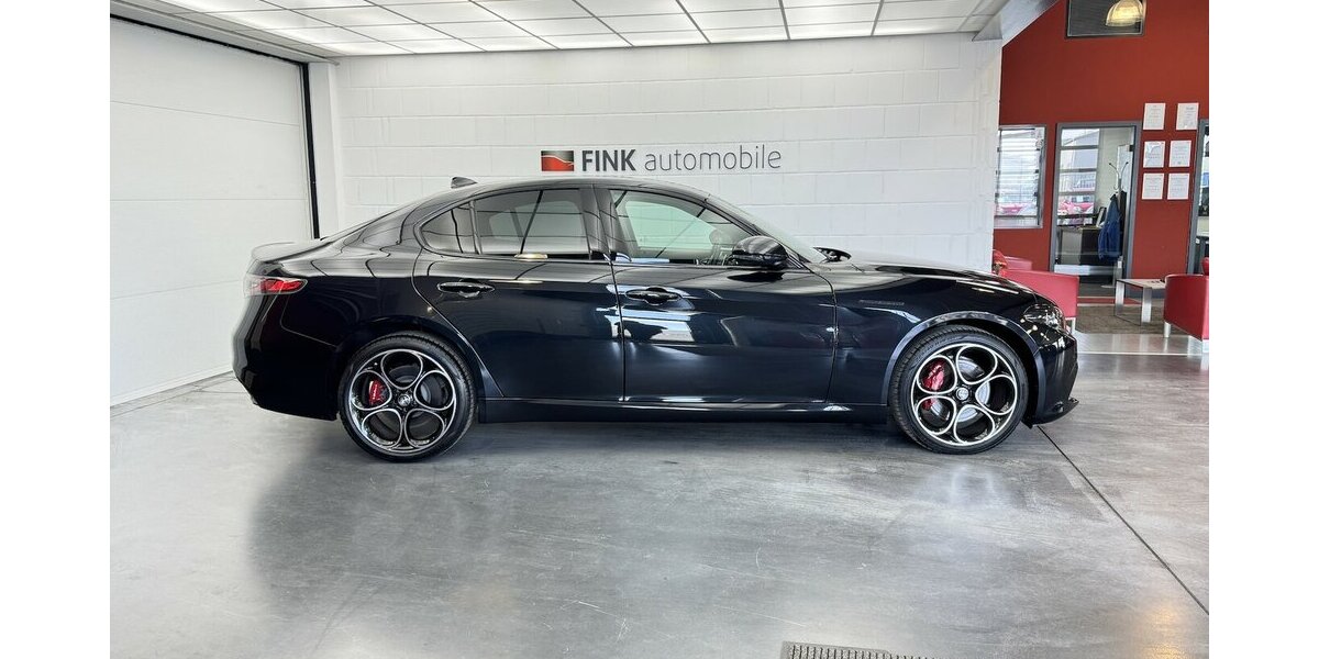 Alfa Romeo Giulia 2.0 Competizione Q4 Turbo CarPlay Kamera 9.970 km 41.220 &euro; Lich 35423