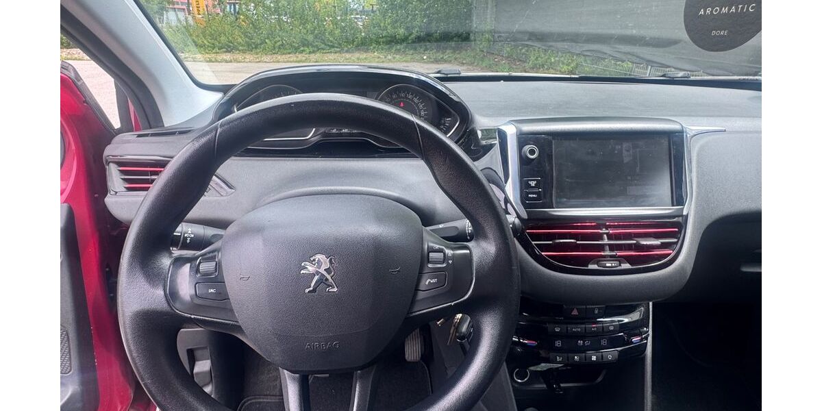 Peugeot 208 157.000 km 3.750 &euro; Unterschleisheim 85716