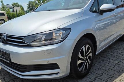 VW Touran 82.023 km 25.990 &euro; Ichenhausen 89335