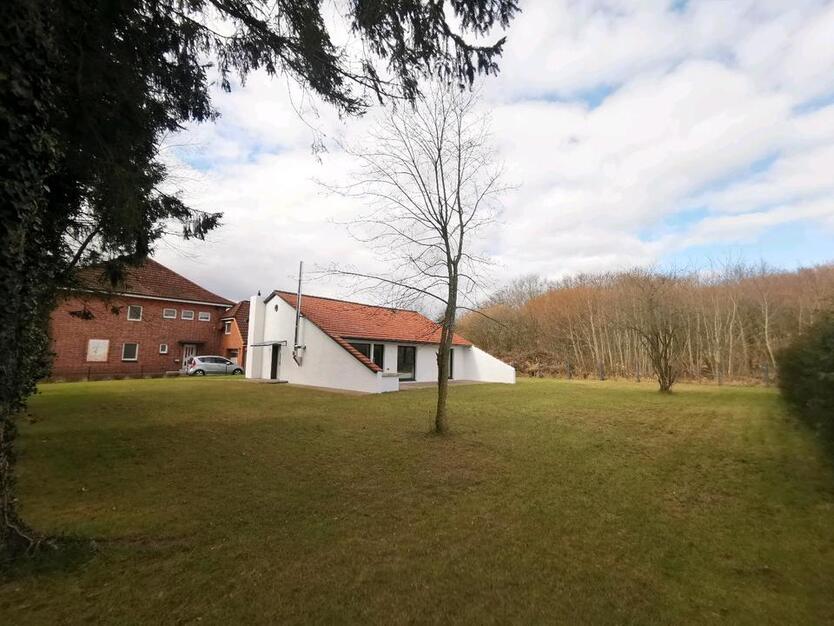 Sanierter Bungalow Haus mit großem Garten Grundstück in Sottrum