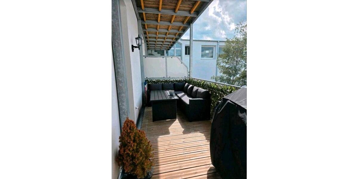 Etagenwohnung Bitterfeld-Wolfen Wolfen - 2 Zimmer, 62 m&sup2;, 105.000&euro; | Angebot:27143920