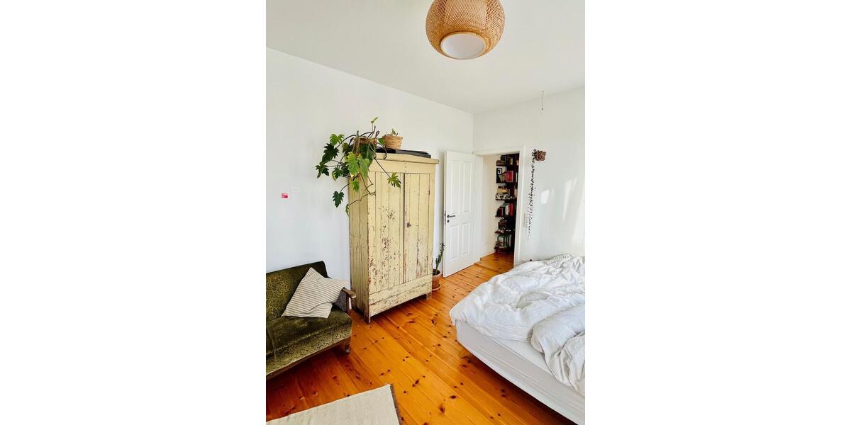 Dachgeschoßwohnung Potsdam Berliner Vorstadt - 2 Zimmer, 75 m&sup2;, 1.495&euro; | Angebot:26038831