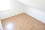 Dachgeschoßwohnung Püttlingen - 3 Zimmer, 106 m&sup2;, 780&euro; | Angebot:26398249