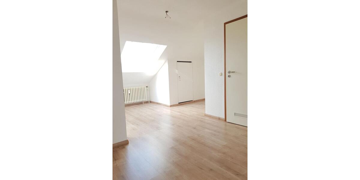 Dachgeschoßwohnung Duisburg Essenberg - 3 Zimmer, 57 m&sup2;, 67.500&euro; | Angebot:24788476