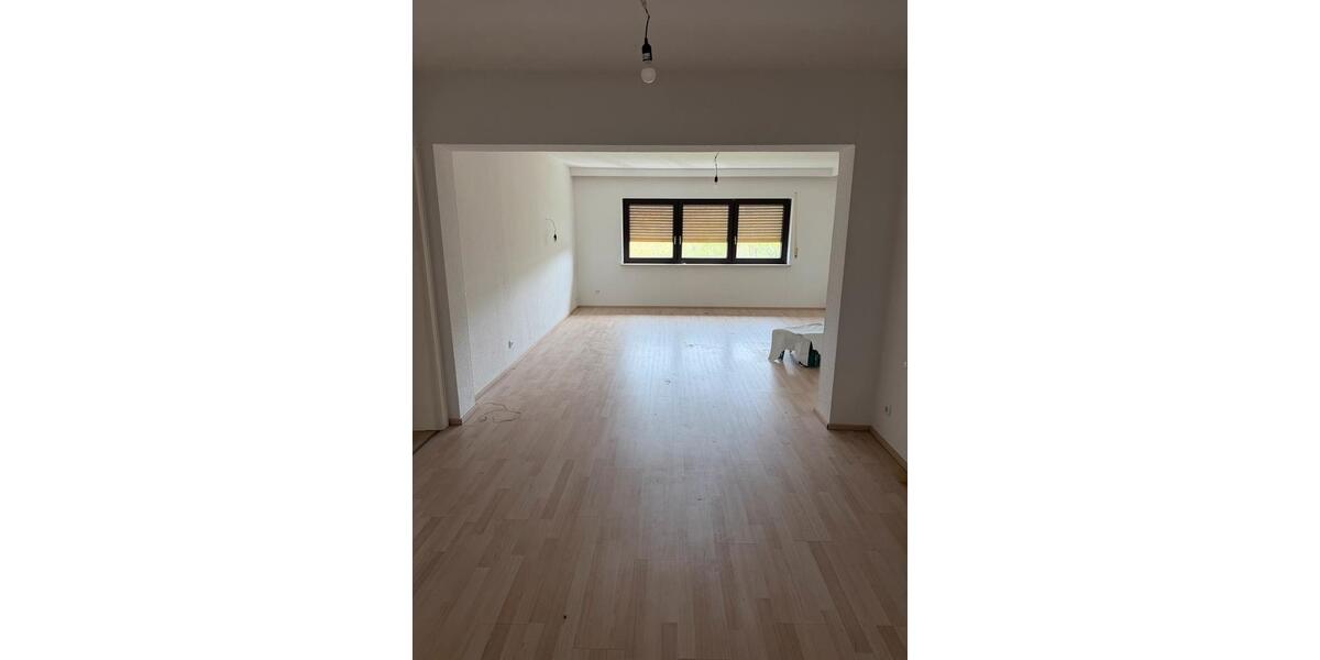 Etagenwohnung Pohlheim - 2 Zimmer, 85 m&sup2;, 1.050&euro; | Angebot:26337427