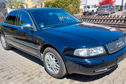 Audi A8 214.000 km 5.200 &euro; Neuhaus 91284