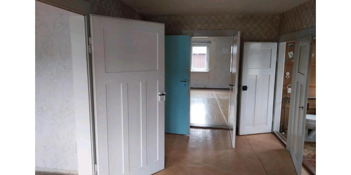 Einfamilienhaus Klingenthal - 8 Zimmer, 140 m&sup2;, 48.000&euro; | Angebot:27204950