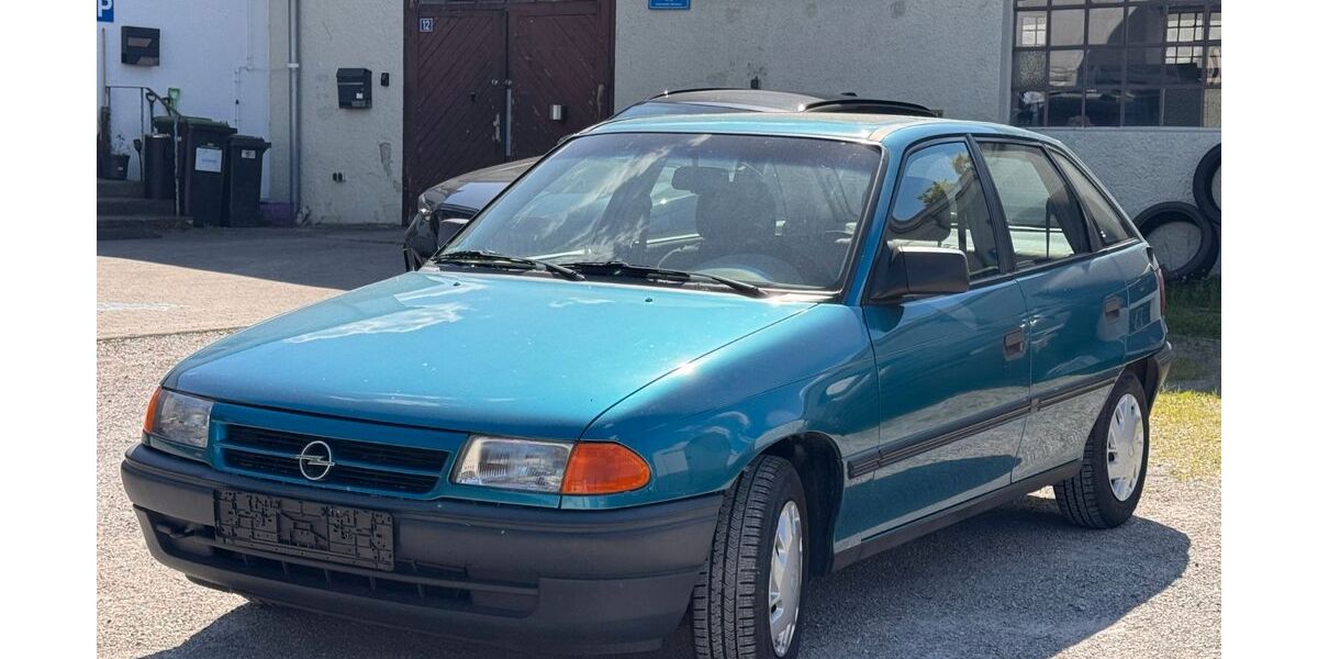 Opel Astra 200.000 km 750 &euro; Mintraching (Grüneck) 85375