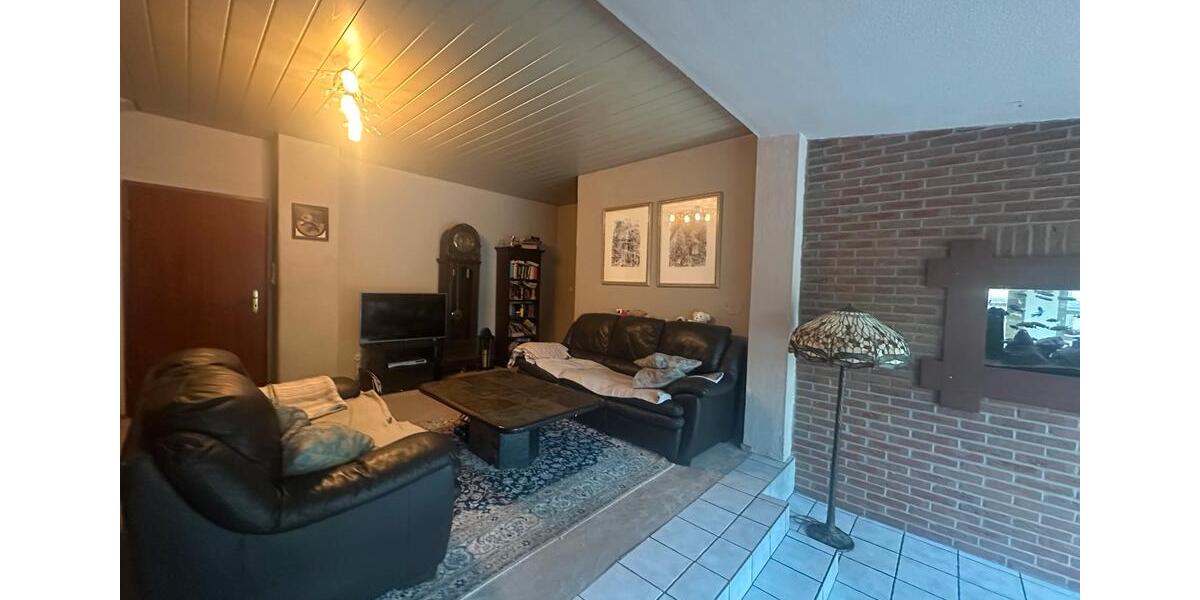 Doppelhaushälfte Neumünster - 5 Zimmer, 138 m&sup2;, 230.000&euro; | Angebot:24623068