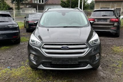 Ford Kuga 141.538 km 10.399 &euro; Bremen 28717