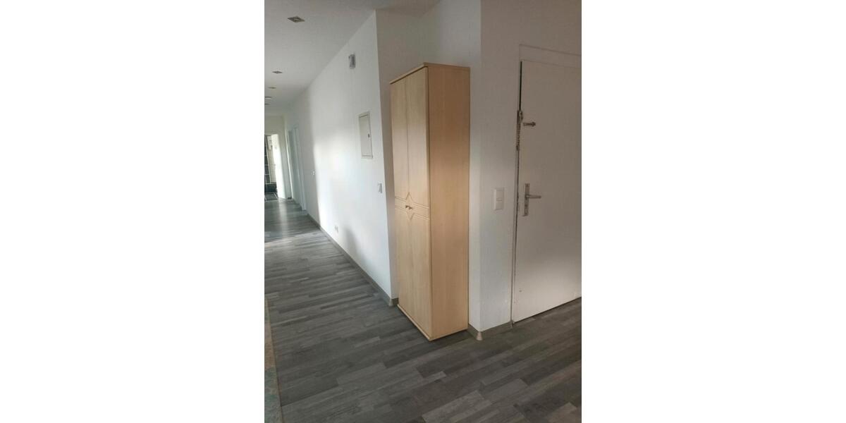 Dachgeschoßwohnung Rennerod - 4 Zimmer, 118 m&sup2;, 125.000&euro; | Angebot:26840332