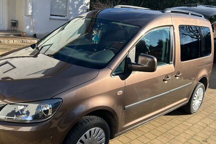 VW Caddy 131.633 km 13.900 &euro; Wanzleben- Börde 39164