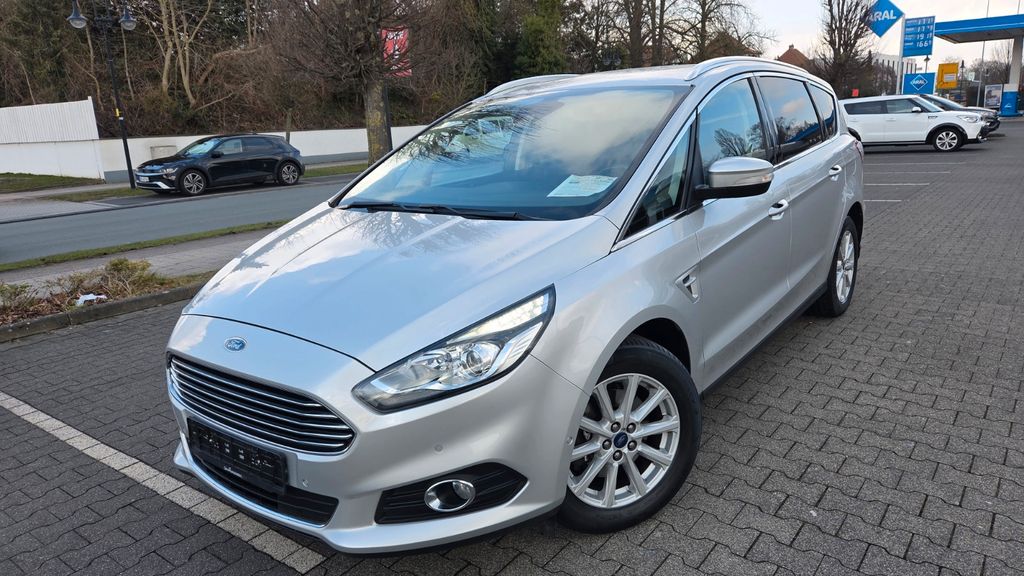 Ford S-Max 60.000 km 17.300 &euro; Salzkotten 33154
