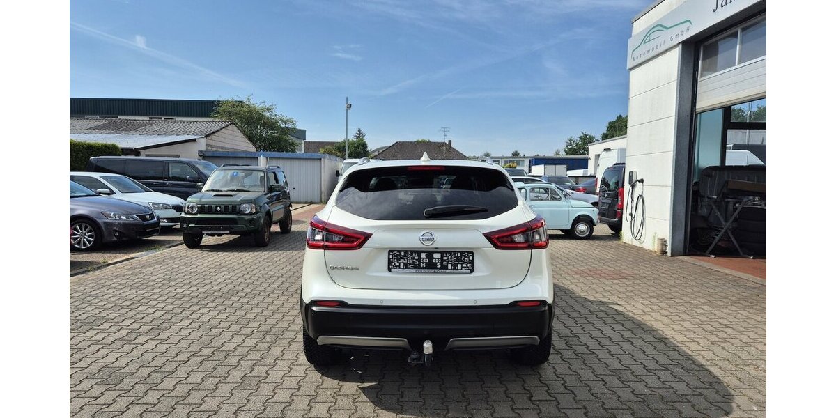 Nissan Qashqai Akari, Kamera, Android Auto, Panoramadach, 72.315 km 18.390 &euro; Rodgau 63110