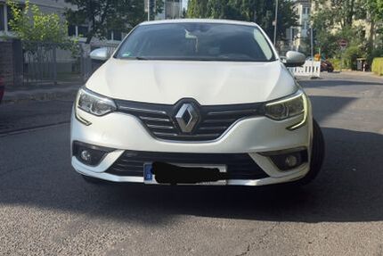 Renault Megane 96.500 km 12.900 &euro; Offenbach am Main 63071